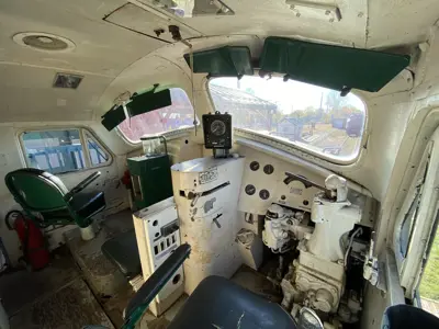 Photo showing inside the cab of the #4085 E-8 locomotive at the NNYCRRM