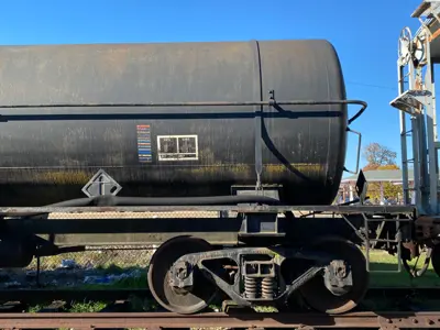 Photo of the end of New York Central tank car #16039