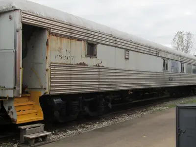 Photo of a New Haven dining car from the collection of the NNYCRR Museum 